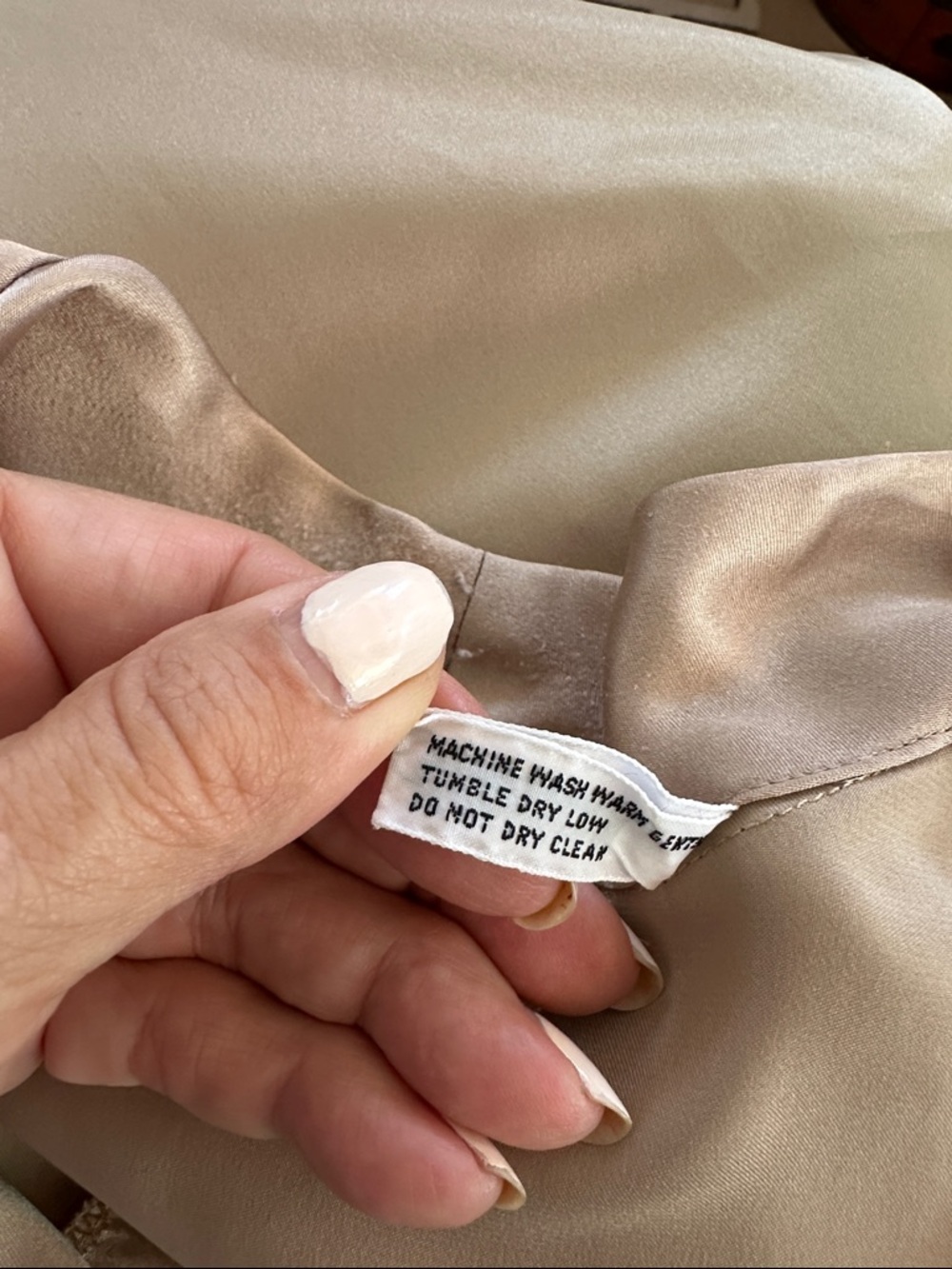 Vintage‎ 70s/80s Chaus Satin Taupe Button-Front Blouse with Pleated Neck - Picture 9 of 9